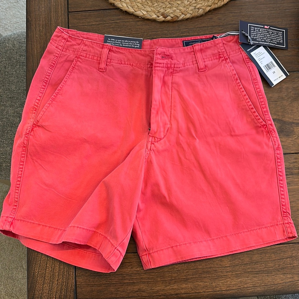 NWT Men’s Vineyard Vine 7in island shorts